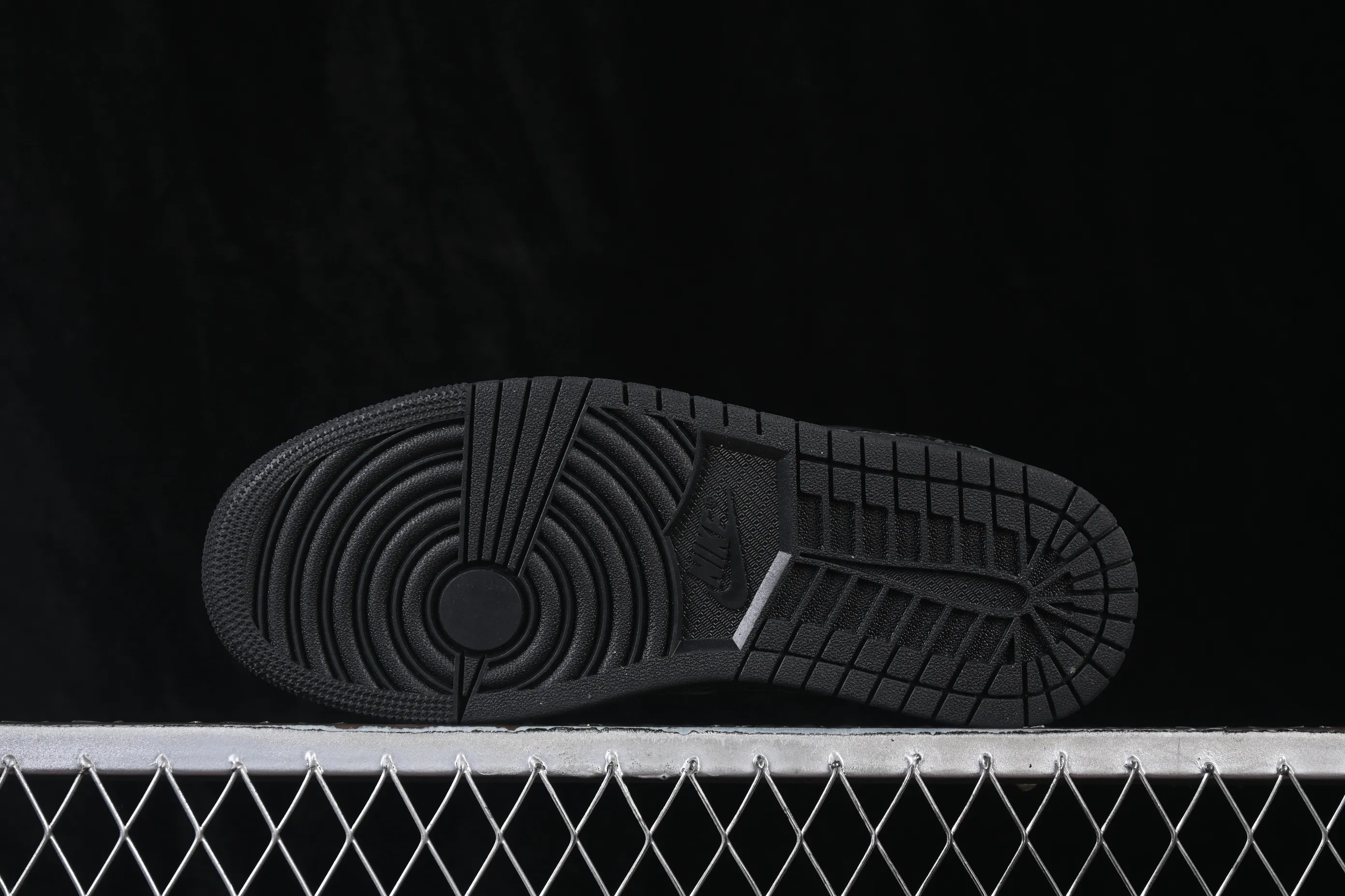 All categories Air Jordan Jordan series basketball shoes Air Jordan 1 Low Air Jordan 1 Low AJ1 Joe 1 low-top retro culture basketball shoes IQ9701-010